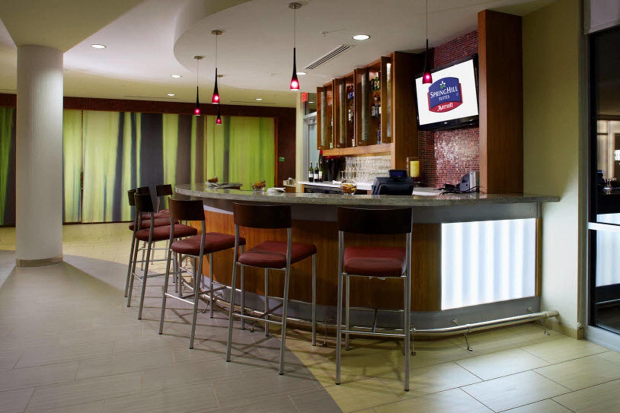 Springhill Suites By Marriott Columbus Osu Bagian luar foto